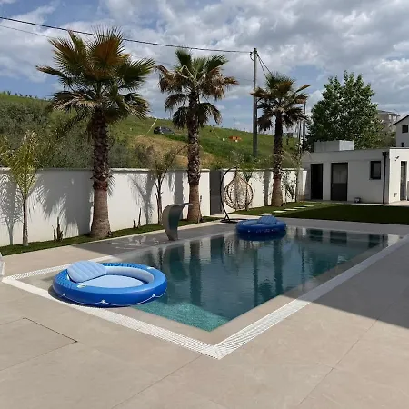 Villa Luxury Pool Paskuqan - Lakeside Tirana