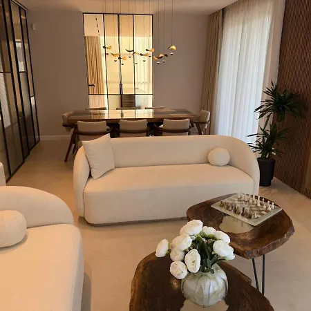 Luxury Pool Paskuqan - Lakeside Villa Tirana