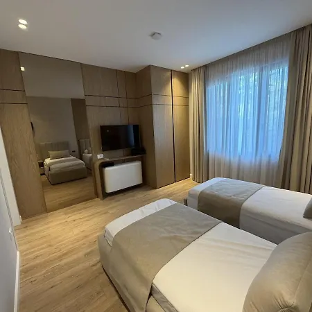 Luxury Pool Paskuqan - Lakeside * Tirana