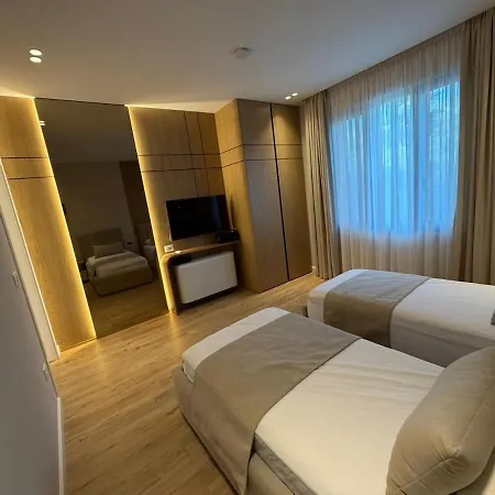 Villa Luxury Pool Paskuqan - Lakeside Tirana