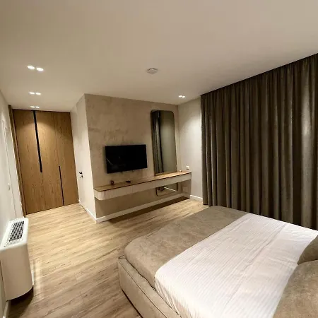 Luxury Pool Paskuqan - Lakeside