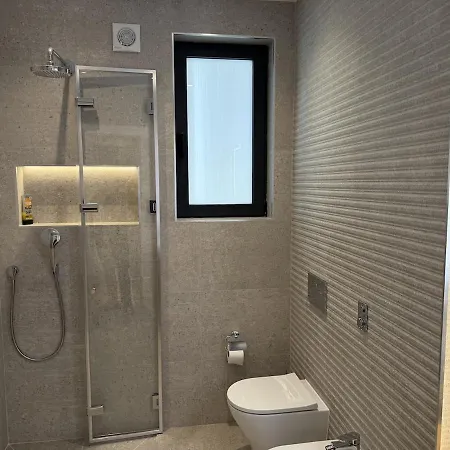 Villa Luxury Pool Paskuqan - Lakeside Tirana