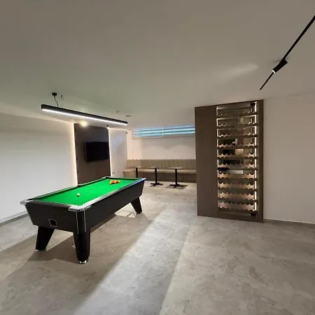 Luxury Pool Paskuqan - Lakeside *