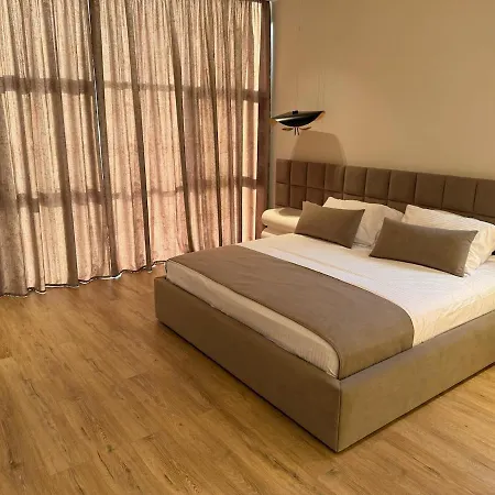 Luxury Pool Paskuqan - Lakeside Villa Tirana